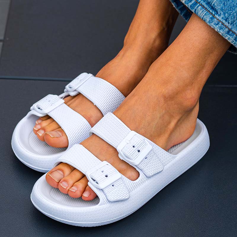 White / 6 Slipper The Cloudies™ - Sandals Cloud Slides